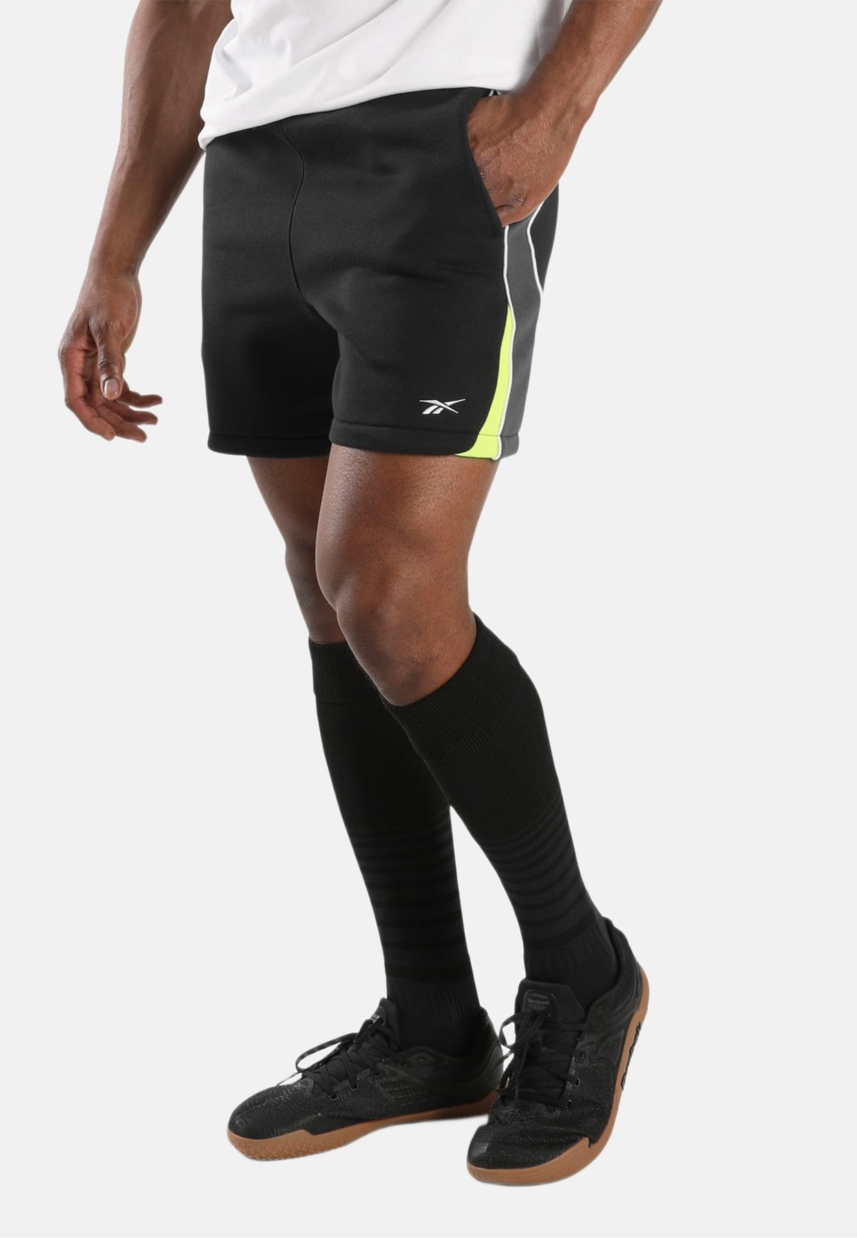 Reebok SIDEWINDER FOOTBALL SWEAT 7" SHORTS-BLACK - Sports shorts - black grey digital lime
