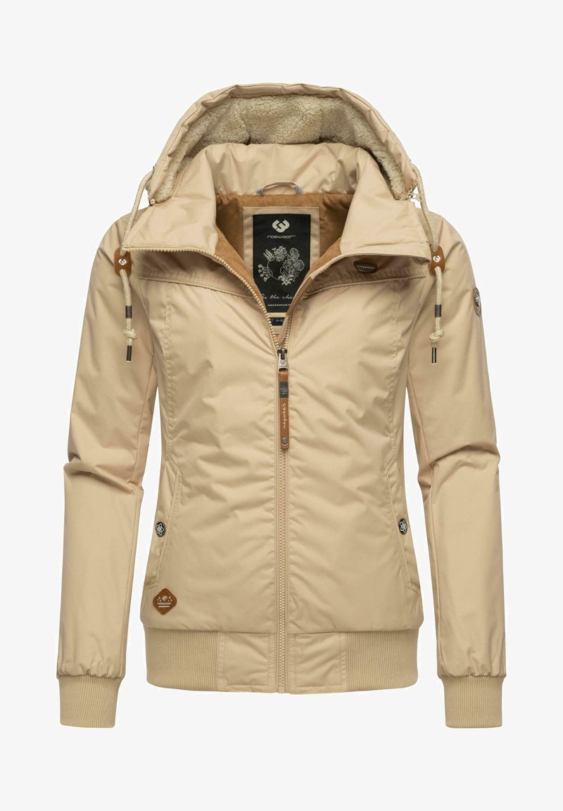 Beige isoleret jakke med lynlås, tekstureret hættefor, snoretræk og læderdetaljer. Inkluderer manchetter og sidelommer.