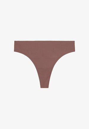 Tanga marron à côtes avec une texture lisse, présentant une taille basse et une couverture minimale à l'arrière.
