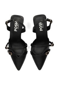 Scarpe nere con tacco alto e punta affusolata, dotate di più cinturini neri e fibbie dorate. Texture in pelle liscia. Branding sulle sole interne.