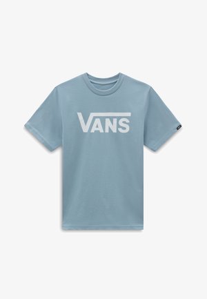 Lyseblå T-shirt med korte ærmer og rund halsudskæring med hvidt "VANS"-logo centreret på brystet og en lille sort mærkat på venstre ærme.
