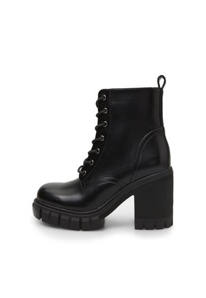Bata Gležnjače s platformom - nero