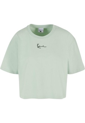 Minzgrünes, kurzes T-Shirt aus weicher Baumwolle. Besitzt einen runden Halsausschnitt und kurze Ärmel, mit einem schwarzen Logo, das auf der Vorderseite aufgedruckt ist.