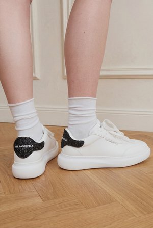 KARL LAGERFELD KORE GLITTER TAB U FRONT - Αθλητικά παπούτσια - white