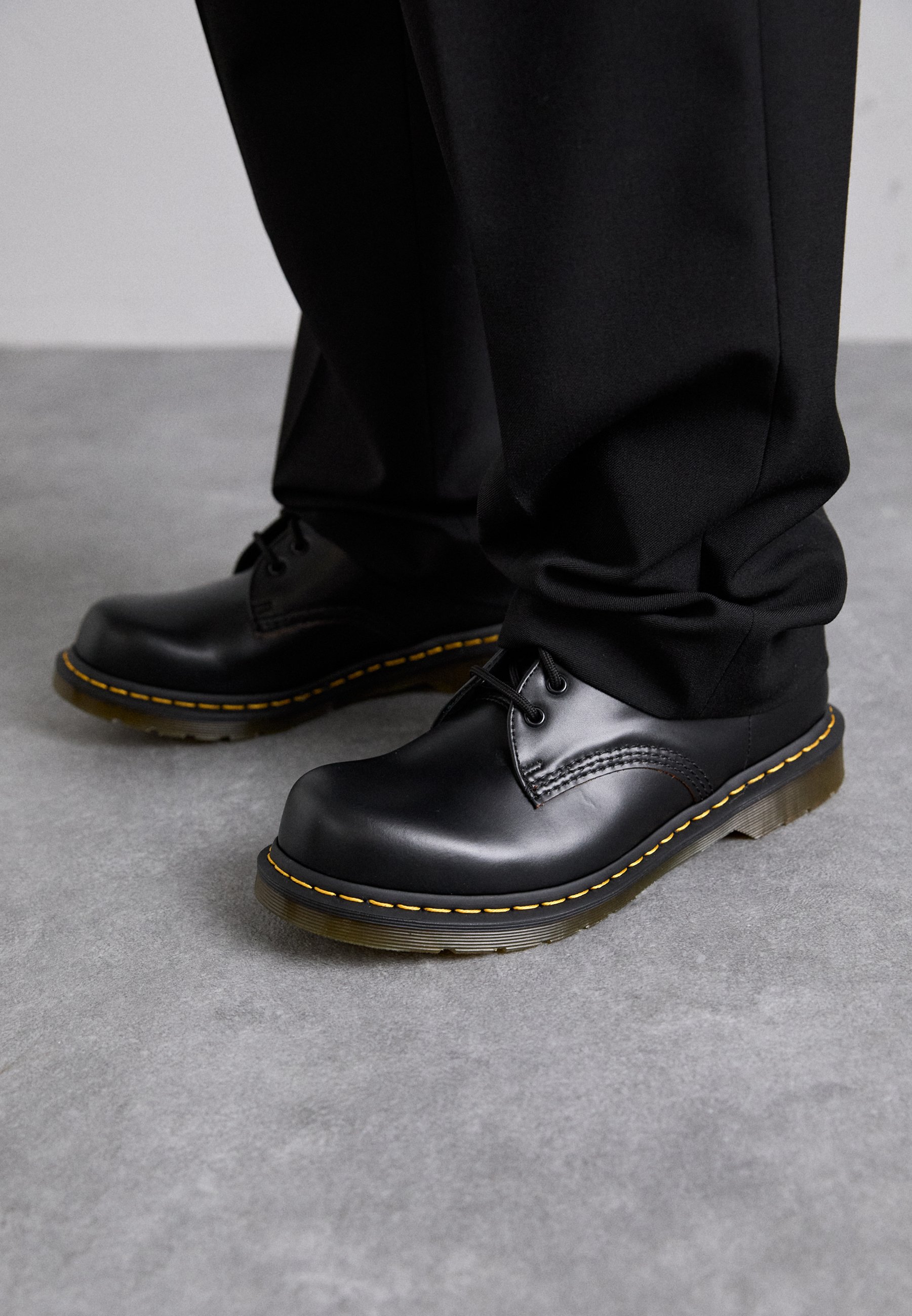 MM6 Maison Margiela MM6 X DR MARTENS - Lace-up ankle boots - black 