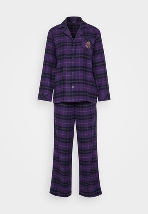 Set di pigiama in flanella a quadri viola con maniche lunghe, camicia con bottoni e pantaloni abbinati. Presenta un logo cucito sulla tasca del petto.