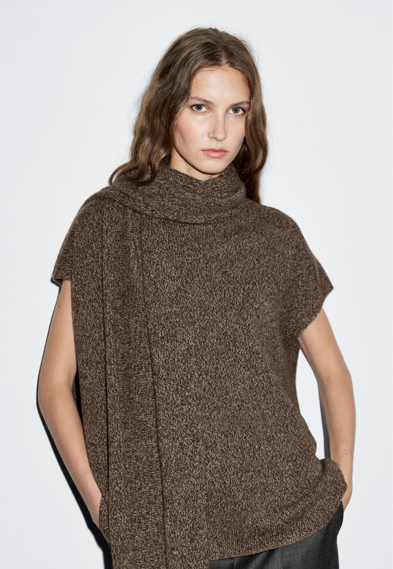 Massimo Dutti SHORT SLEEVE WITH SCARF DETAIL - Trui - dark brown