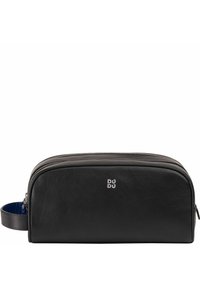 Borsa in pelle nera con chiusura a zip, design rettangolare e interno blu. Presenta un logo sulla parte anteriore e un manico laterale per il trasporto.
