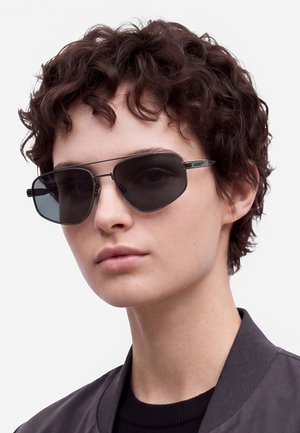 QUAY AUSTRALIA, PIT STOP - Occhiali da sole - gunmetal/smoke