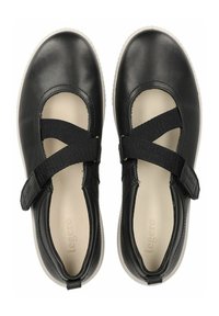 Czarne skórzane buty typu Mary Jane z elastycznymi paseczkami, okrągłym noskiem i białą gumową podeszwą. Wnętrze wykończone jasnym materiałem.