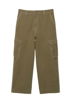 Bruine cargo broeken met wijde pijpen, zijflapzakken, voorkeurszakken, riemlussen en knoopsluiting.