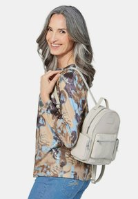 GOLDNER Langarmshirt - brown