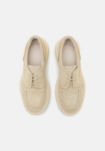 The Antipode DERBY - Igapäevased paeltega jalatsid - ivory