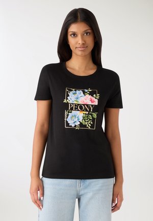 Czarny bawełniany t-shirt z kwiatowym nadrukiem niebieskich i różowych piwonii oraz złotym napisem „PEONY”, okrągły dekolt, krótkie rękawy.