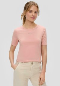 s.Oliver MIT LOGOPRINT - T-shirt basic - rosa
