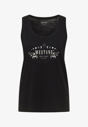 Czarny top na ramiączkach wykonany z miękkiej tkaniny, z okrągłym dekoltem i centralnym białym wzorem z tekstem oraz elementami dekoracyjnymi.