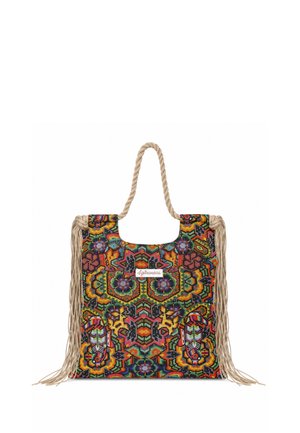 Borsa tote in tessuto con motivo multicolore, con manici in corda intrecciata e lunghe frange beige su ogni lato, con una piccola etichetta del marchio al centro.