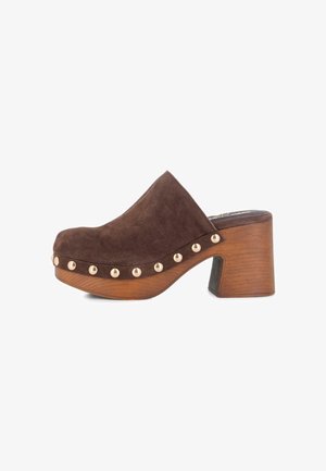Blogger, ZUECOS CERRADOS DE TACÓN - Zuecos - marron