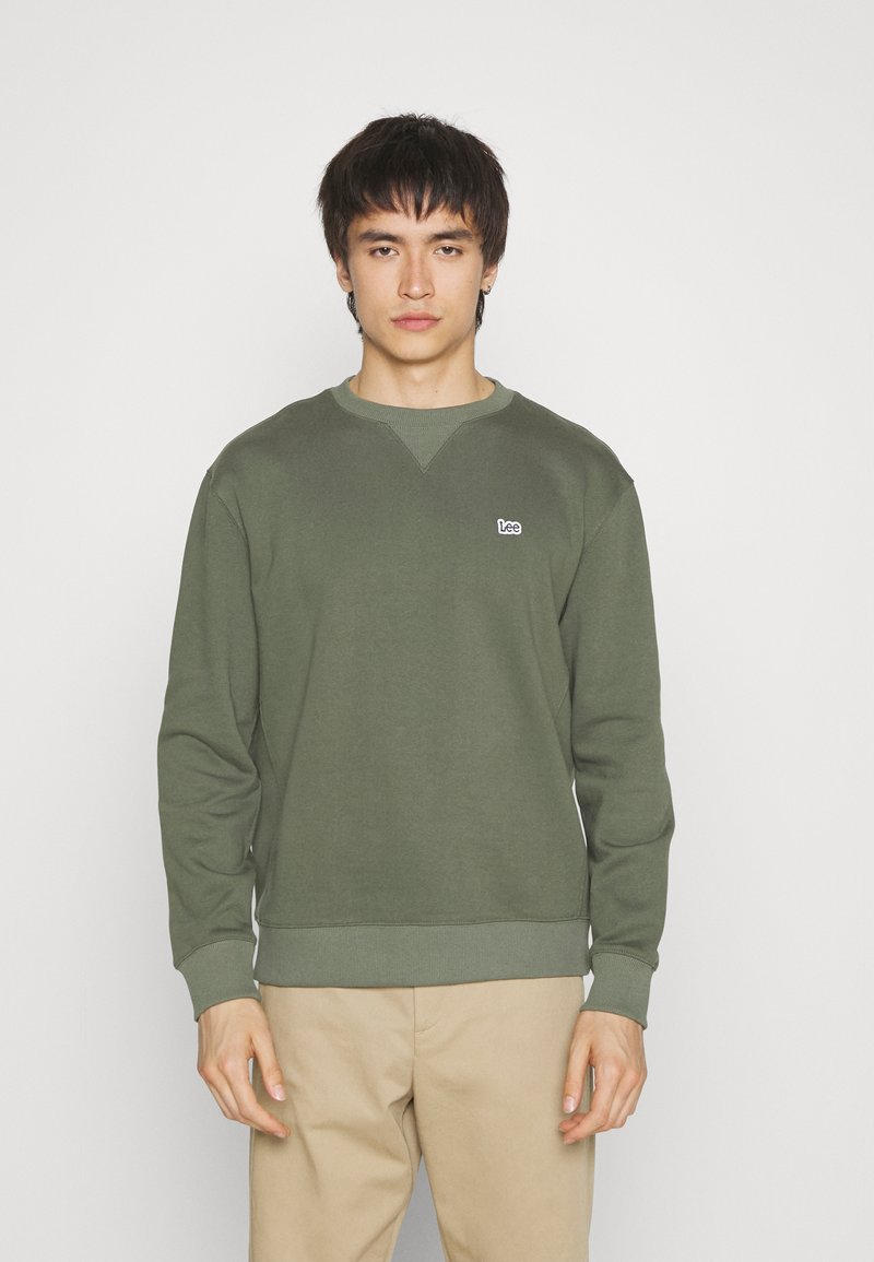 Lee PATCH CREW SWS - Felpa - olive grove
