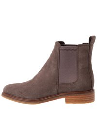 Clarks Kotníková obuv - taupe