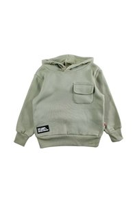 Sweat à capuche vert olive en mélange de coton doux. Comprend une poche kangourou, des poignets côtelés et une étiquette cousue à l'ourlet.
