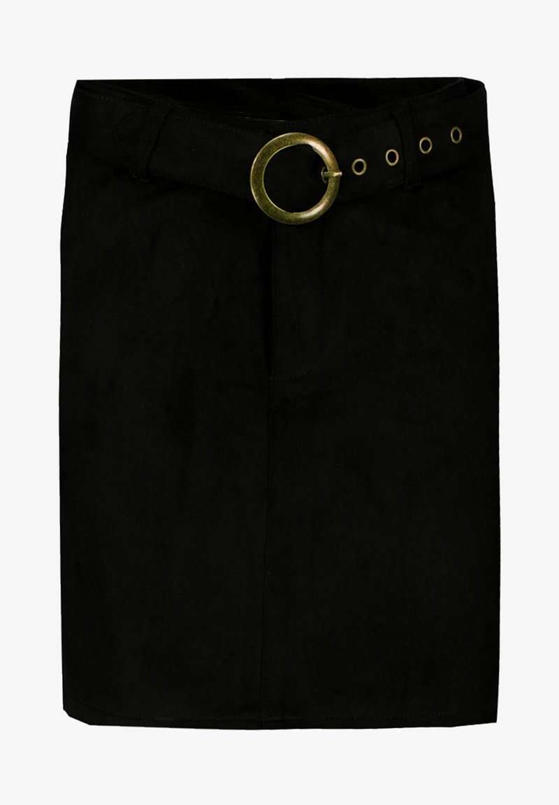 Jupe en daim noir avec une ceinture large ornée d'une grande boucle ronde en or et de plusieurs œillets dorés.