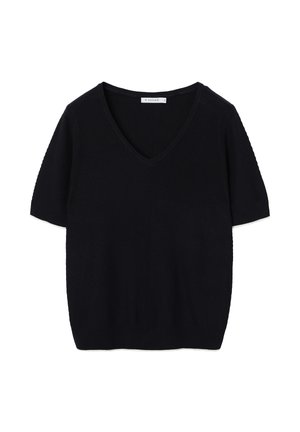 Schwarzes kurzärmeliges Oberteil mit V-Ausschnitt, das ein strukturiertes Muster und eine lockere Passform aufweist, hergestellt aus weichem, gestricktem Stoff.
