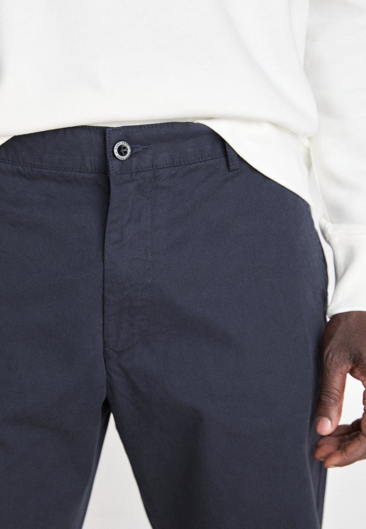 RELAXED FIT