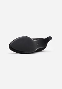 Tamaris Decolleté - black
