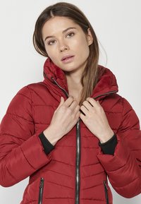 Koroshi PADDED - Téli dzseki - granate maroon