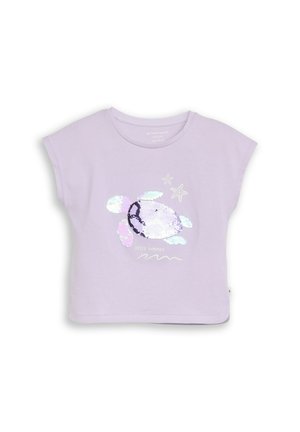 Hellviolettes kurzärmeliges Shirt mit einer mit Pailletten verzierten Meeresschildkröte, zwei Seesternen und dem Text „Hello Summer“ auf der Vorderseite.
