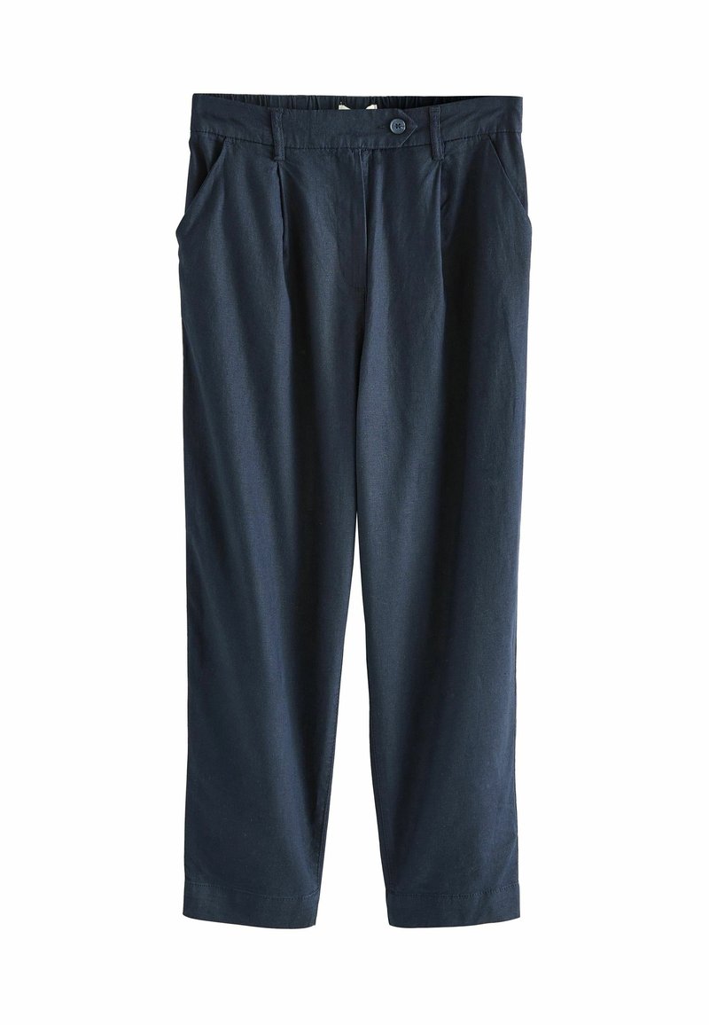 Pantalon bleu marine ajusté avec poches latérales, fermeture par bouton à la taille et coupe droite, présenté sur fond blanc.