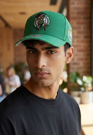 Mitchell & Ness, NBA DOUBLE CLUTCH PRO SNAPBACK  BOSTON CELTICS UNISEX - Καπέλο - green