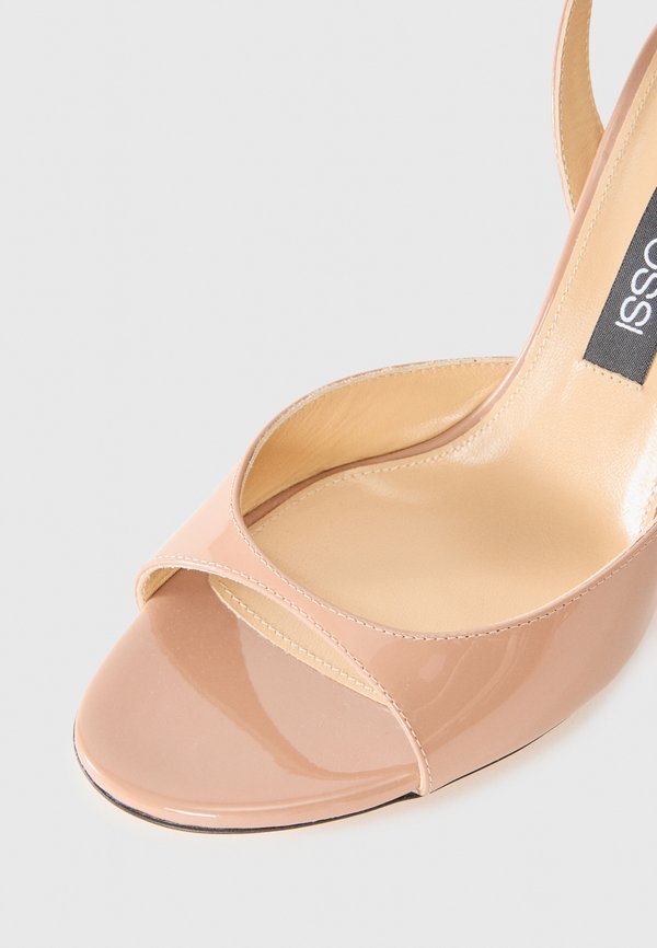 High heeled sandals Product Details