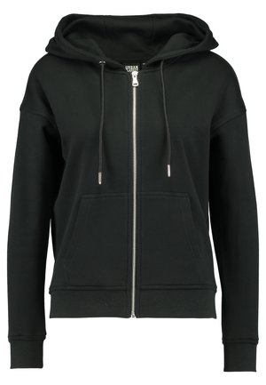 Sudadera con cremallera negra fabricada en un tejido suave, con capucha ajustable, puños y dobladillo acanalados, y bolsillos frontales tipo pouch. Diseño sencillo.
