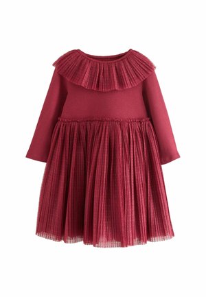 Vestido largo de manga larga con volantes en burdeos, con falda plisada de tul, tejido texturizado y cintura fruncida.