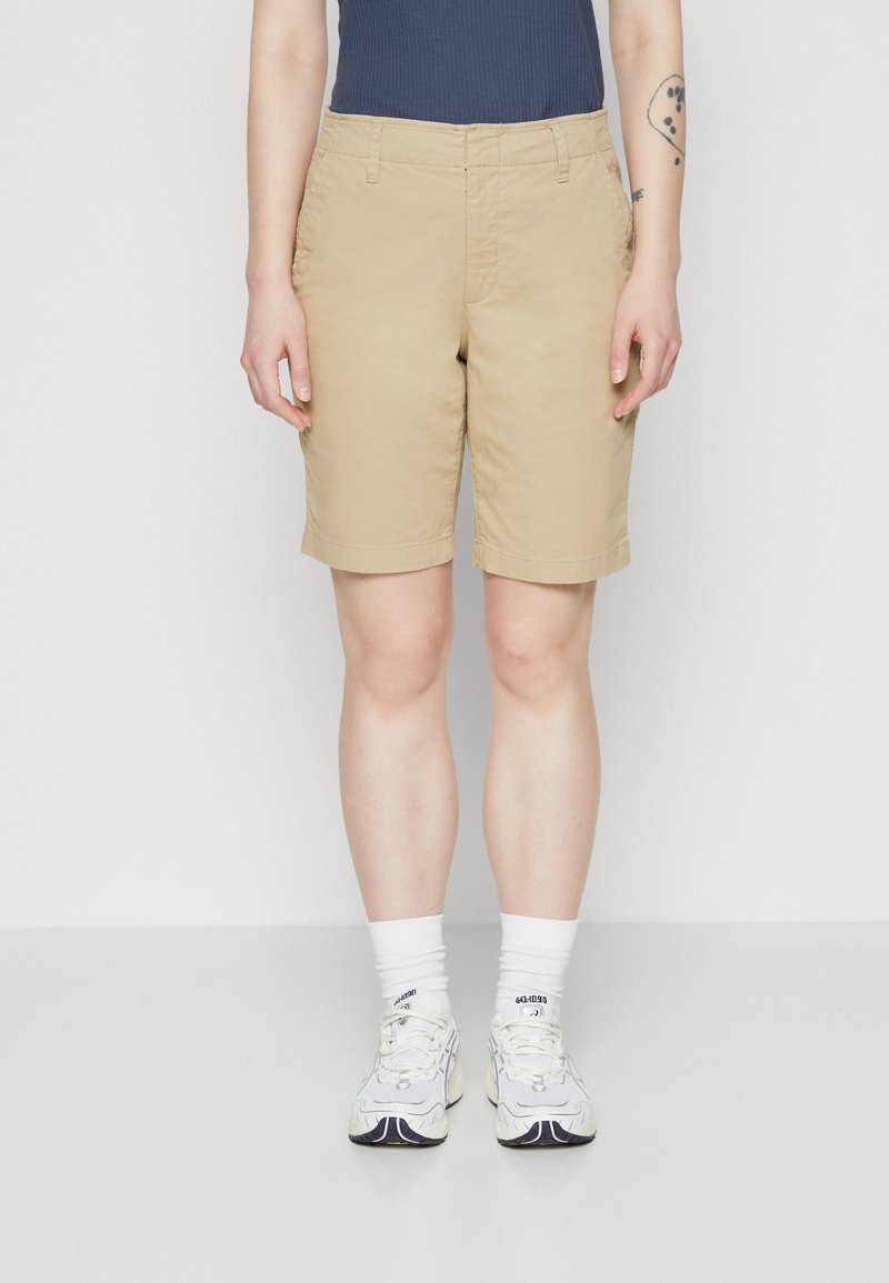 GAP DOWNTOWN BERMUDA - Rövidnadrágok - khaki