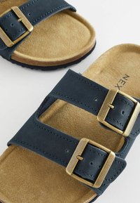 Next REGULAR  - Tagant lahtised kingad - dark blue