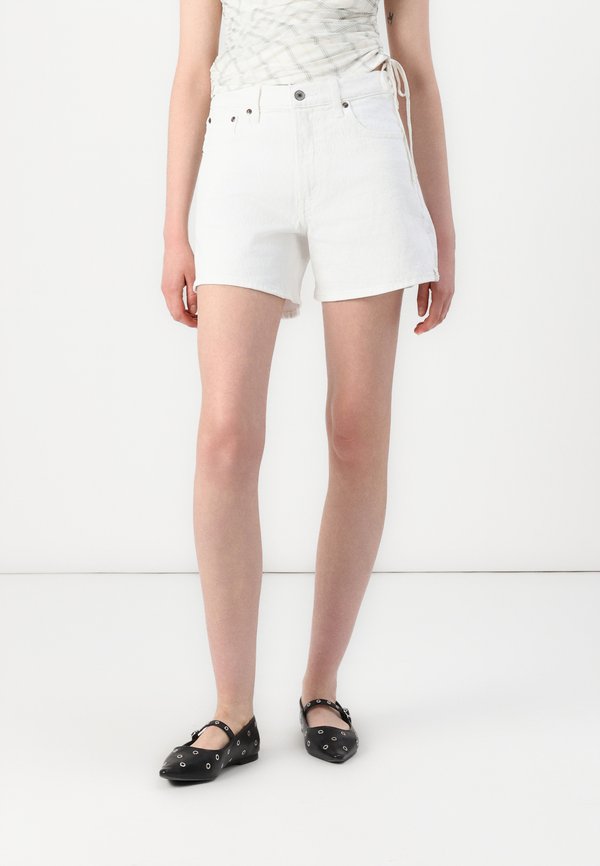 CLASSIC DAD - Denim shorts