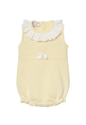 Barboteuse bébé sans manches jaune pâle avec col volanté en dentelle ajourée, corsage texturé, nœud blanc et bouton à la taille, et ouvertures élastiques aux jambes.