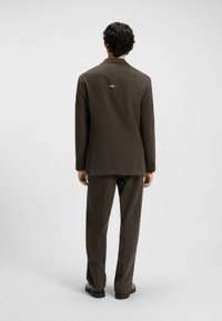 HUGO KARLO243XSLAWNIN - Suit jacket - brown seven
