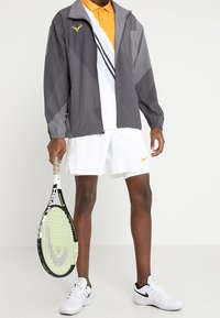 Nike Performance Chaqueta de entrenamiento - grey