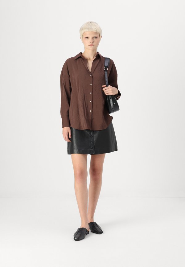 ONLZAZIMA LOOSE - Button-down blouse - chestnut4