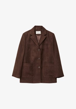 Blazer en daim marron avec un col à revers, quatre boutons et deux poches avant. Matériau texturé avec une doublure intérieure lisse.