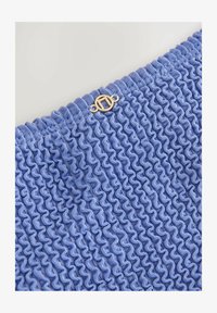 Seleccionado, steel blue crinkle