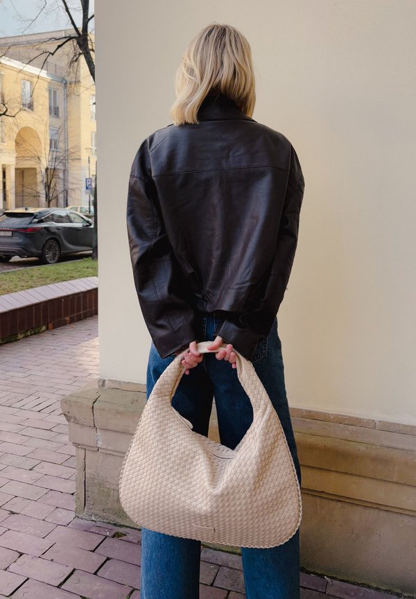 MONTANA - Handtasche - beige