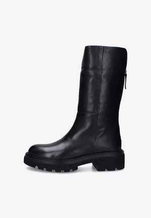 Stivale in pelle nera altezza ginocchio con finitura liscia, suola piatta robusta e cerniera laterale per facilitare l'indossamento.