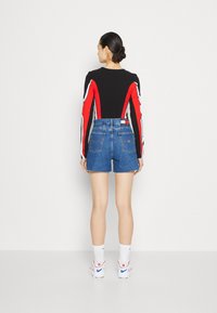 Tommy Jeans MOM - Denim shorts - denim medium