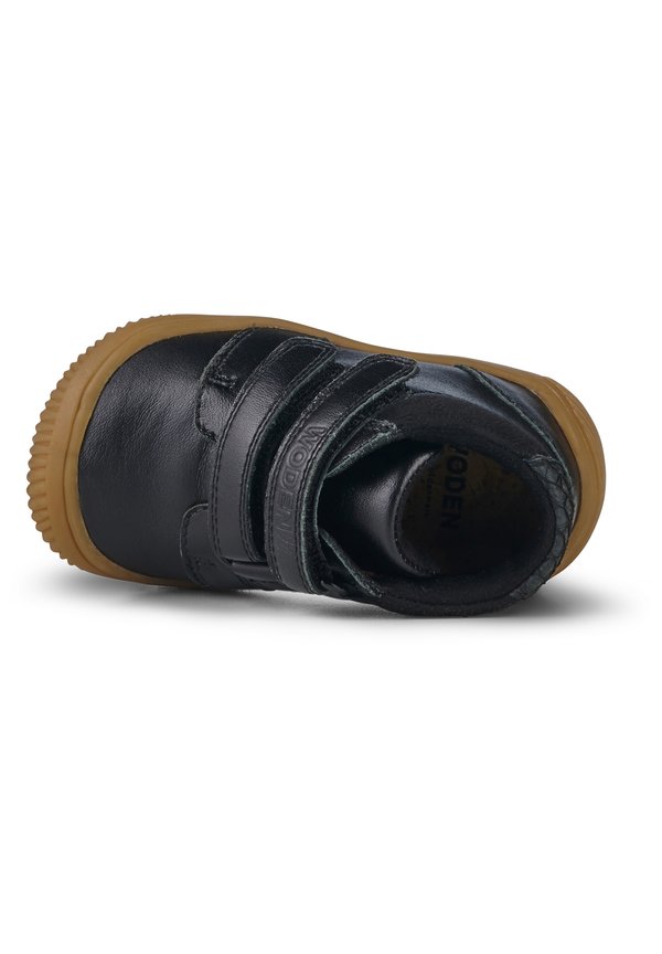 TRISTAN – Klettschuh – schwarz