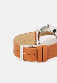 Skagen WATCH KUPPEL LILLE 32MM - Rannekello ajanottotoiminnolla - brown